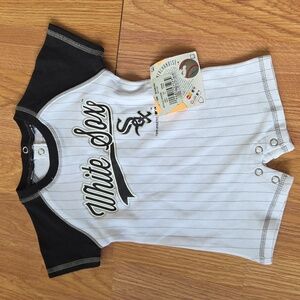 MLB Chicago White Sox Baby Romper NWT 0-3M Outfit Baseball Fan